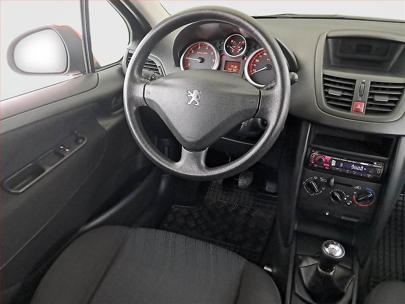 Peugeot 207 (2008) 1.4, nová STK, jezdí výborně - fotka 7 z 15