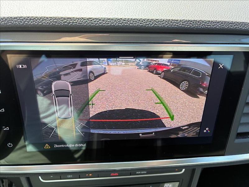 Seat Ateca 2,0 TDI 4X4 TAŽNÉ KAMERA - fotka 32 z 39