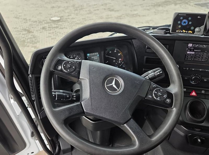 Mercedes-Benz (2015) Arocs 2636 6x4 valník + HR - fotka 13 z 20