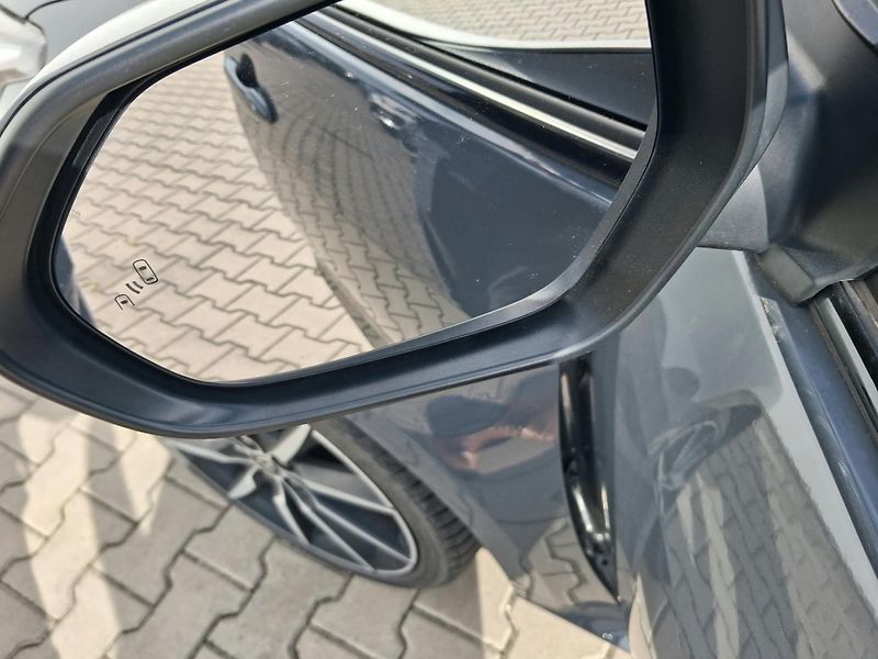 Toyota Yaris 1.5 HSD e-CVT GR-Sport - fotka 24 z 24