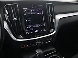 Volvo V60 2,0 T6 186kW 4x4 MomentumPro - náhled 16