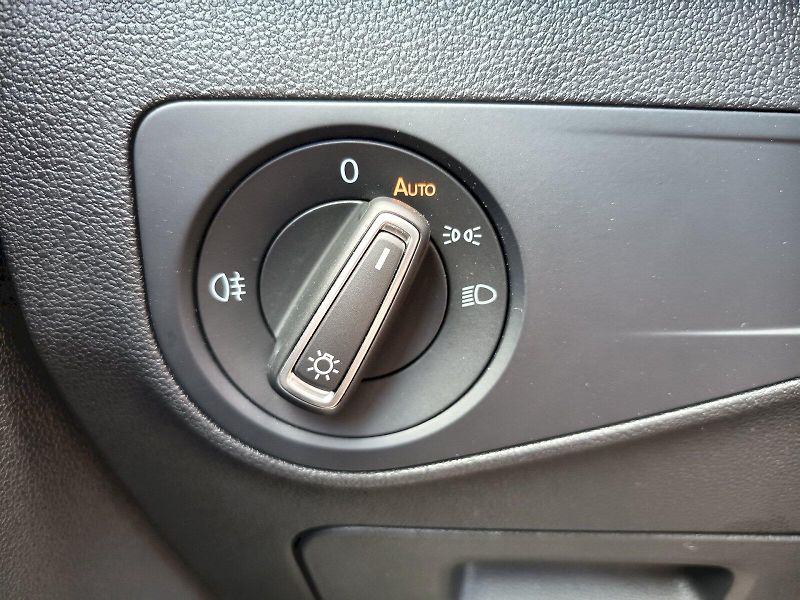 Volkswagen Tiguan (2021) 1.5 TSI 110kW LIFE - fotka 12 z 35