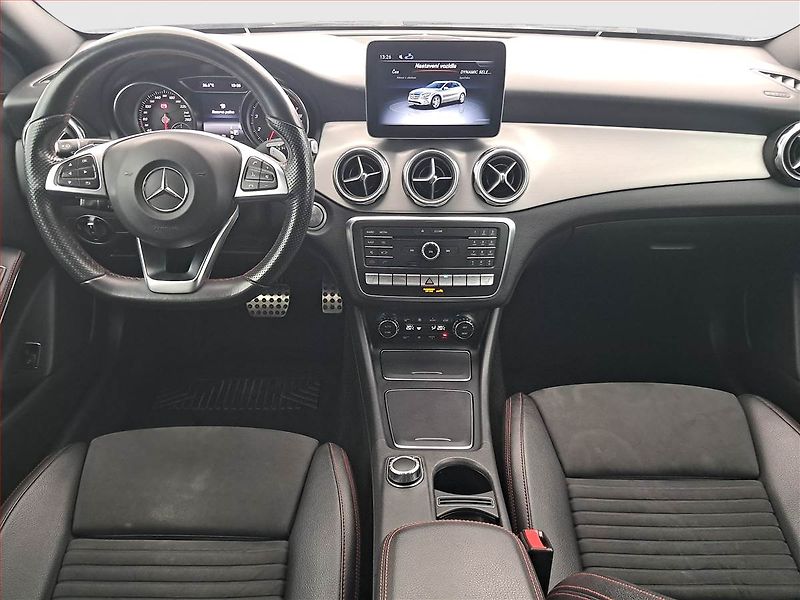 Mercedes-Benz GLA (2018) 250 4MATIC - fotka 8 z 17