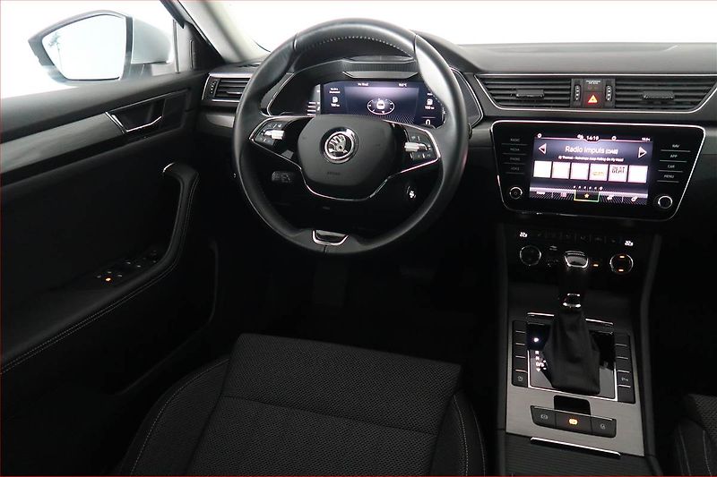 Škoda Superb (2023) 2.0 TDI - fotka 7 z 20