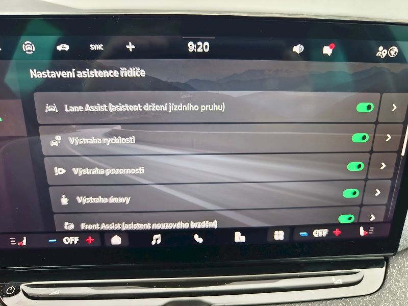 Škoda Octavia (2024) OCT.COMBI TOP SELECTION 2,0 TD - fotka 34 z 42