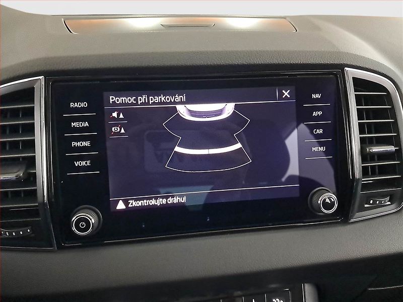 Škoda Karoq (2023) Style 1.0 TSI - fotka 20 z 21