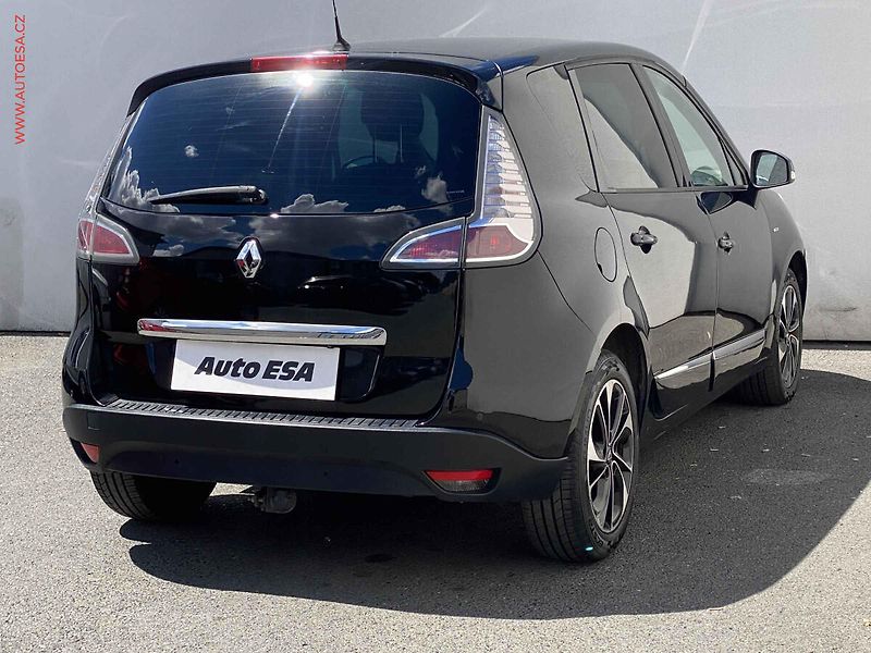 Renault Scénic (2016) 1.5dCi, BOSE, AT, kamera - fotka 4 z 17