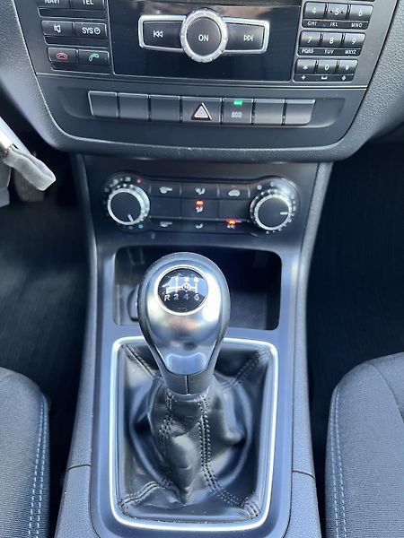 Mercedes-Benz Třídy B B180 1.6i 90kw KAMERA NAVI ALU - fotka 29 z 50