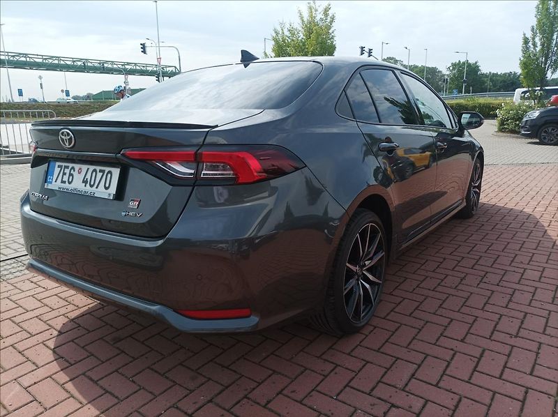 Toyota Corolla 1,8 GR SPORT - fotka 4 z 20