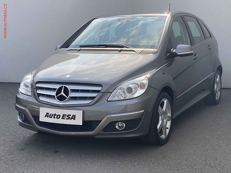 Mercedes-Benz Třídy B (2009) 1.7i B170, AC, park.čidla - fotka 3 z 15
