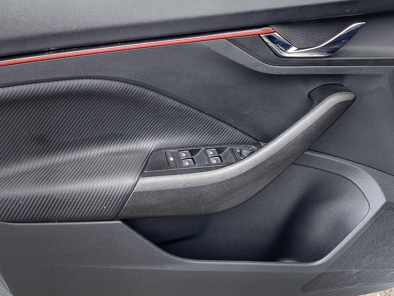 Škoda Kamiq (2025) 1.5 TSI DSG Monte Carlo - fotka 25 z 39