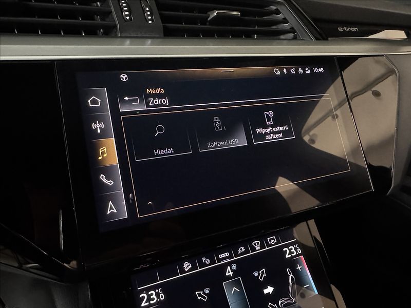 Audi e-tron 300kW Sportback S-Line Matrix - fotka 39 z 50