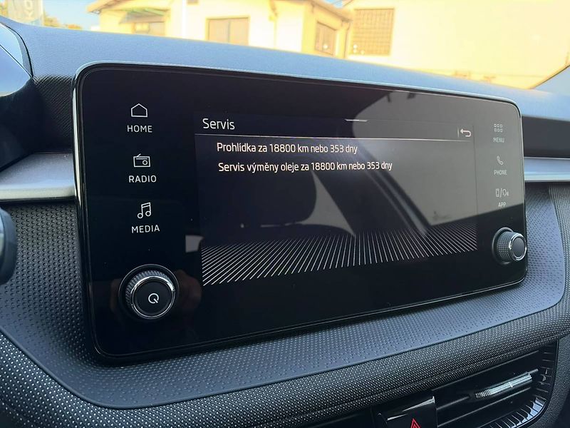 Škoda Fabia Selection 1,0 TSI 70 kW 5° MP - fotka 19 z 30