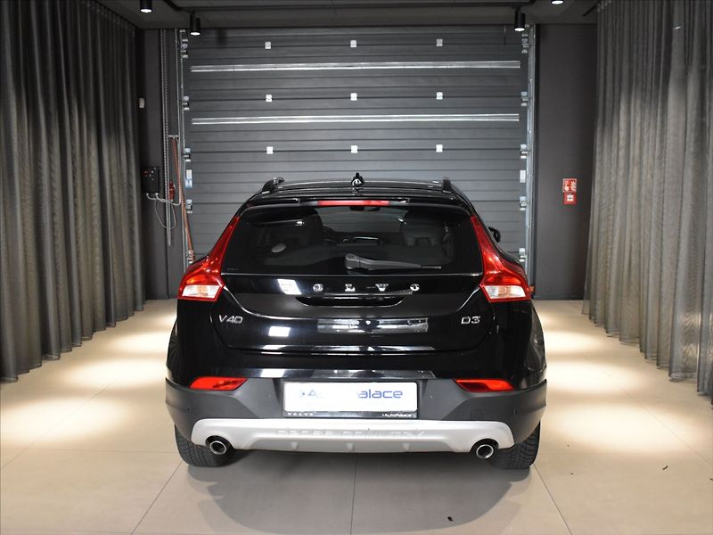 Volvo V40 2,0 D3 Cross Country Adapt.tem - fotka 5 z 25