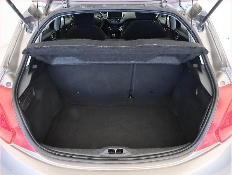 Peugeot 208 (2015) 1.2 PureTech, Serv.kniha - fotka 14 z 16