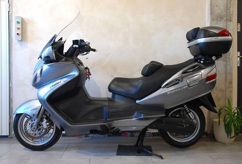 Suzuki Burgman 650 Executive (2007) - fotka 14 z 21