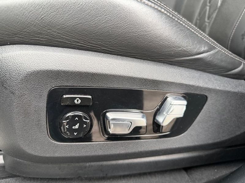BMW X7 4,0i xDrive,mPaket competition - fotka 16 z 50
