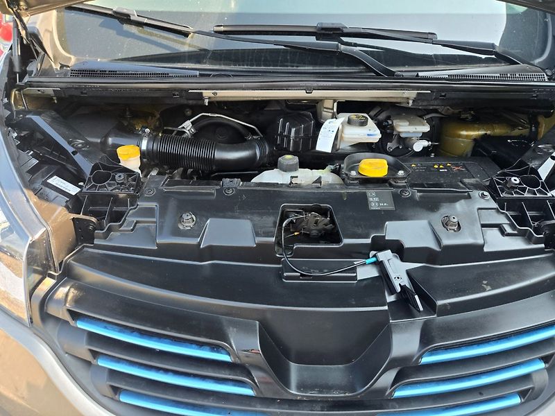 Renault Trafic (2020) 1.6 DCi 8.místné,nové CZ LONG - fotka 20 z 21