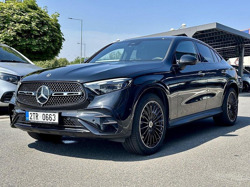 Mercedes-Benz GLC (2024) 200 4Matic Kupé AMG Line - fotka 7 z 27