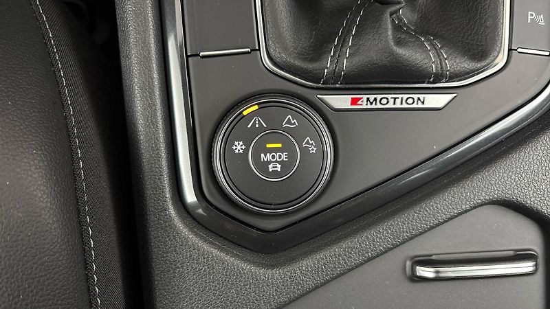 Volkswagen Tiguan Allspace 2.0 TDI DSG 4MOTION R-Line - fotka 24 z 30