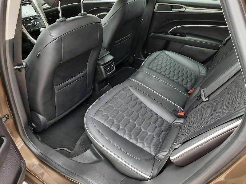 Ford Mondeo (2016) Kombi Vignale 2.0 TDCI Automat - fotka 9 z 10