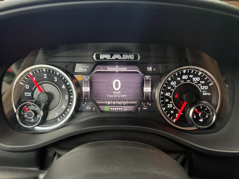 Dodge RAM (2022) +HYDRO BLUE+LOOK26+OFFR.PAKET+ - fotka 15 z 22