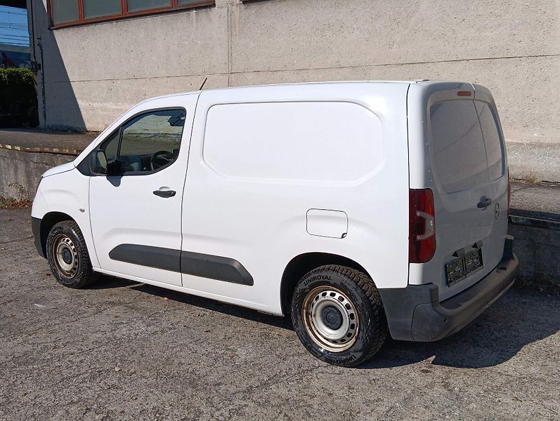 Opel Combo (2022) 1.5 D/75 kW, pojízdná dílna, - fotka 5 z 33