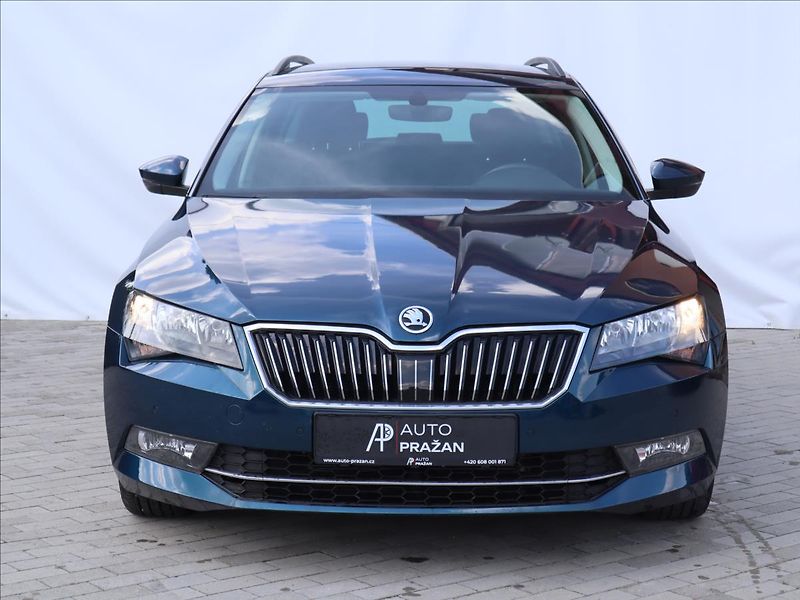 Škoda Superb 2,0 TDi, Kessy, FrontAssist, P - fotka 2 z 40