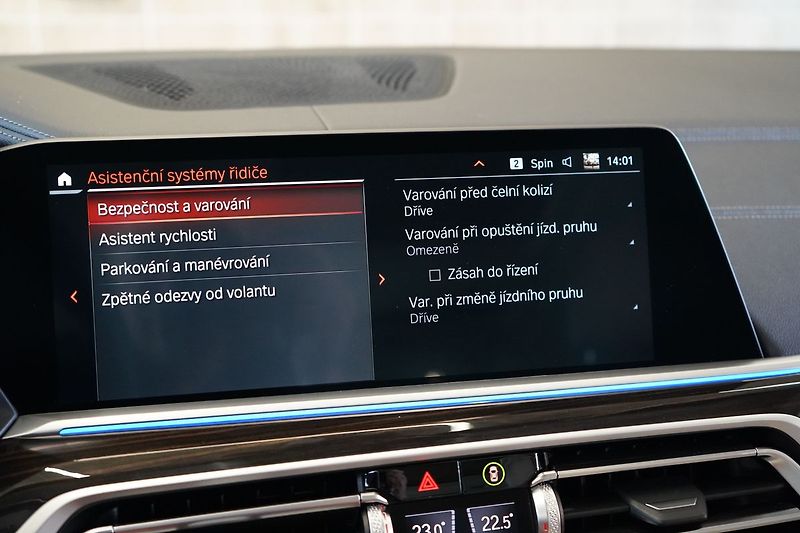 BMW X7 40d xDrive, Laser, Tažné, HUD - fotka 31 z 50