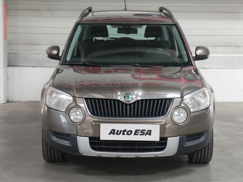 Škoda Yeti (2012) 2.0 TDI, ČR, Navi, panor. - fotka 2 z 19