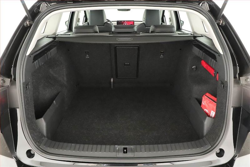 Škoda Enyaq (2022) iV 80 (82 kWh), SoH 95% - fotka 11 z 20