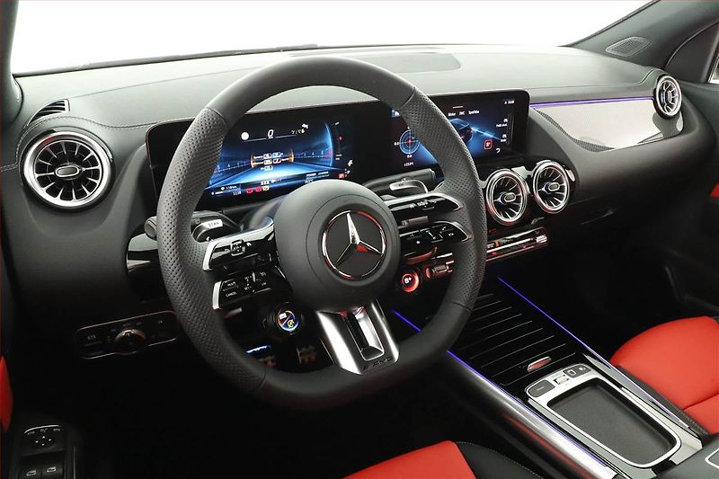 Mercedes-Benz GLA (2025) 35 AMG 4MATIC, AMG - fotka 15 z 20