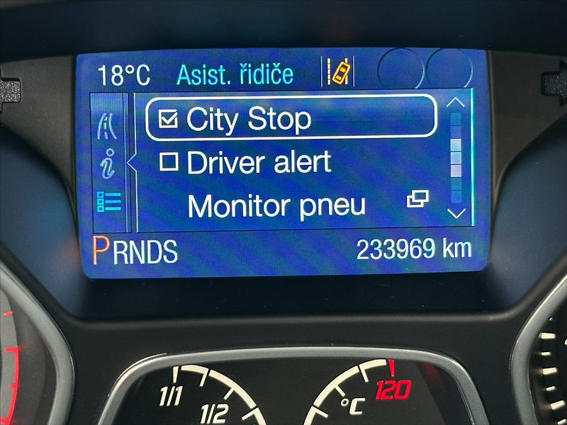 Ford Focus 2,0 2.0TDCi 85kW AUTOMAT - fotka 31 z 39