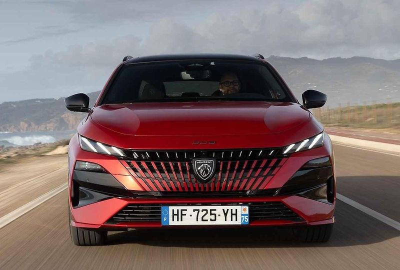 Peugeot 308 je nadále auto s velmi příjemnými jízdními vlastnostmi.