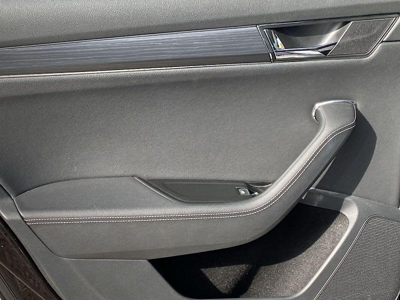 Škoda Superb (2021) 1.5 TSI Style - fotka 28 z 38
