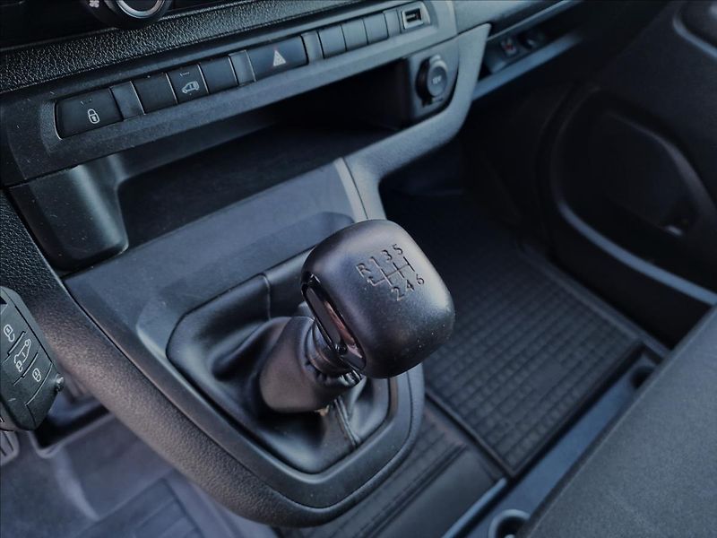 Opel Vivaro 1.5CDTI 88kW, původ ČR,1.Maj. - fotka 31 z 46