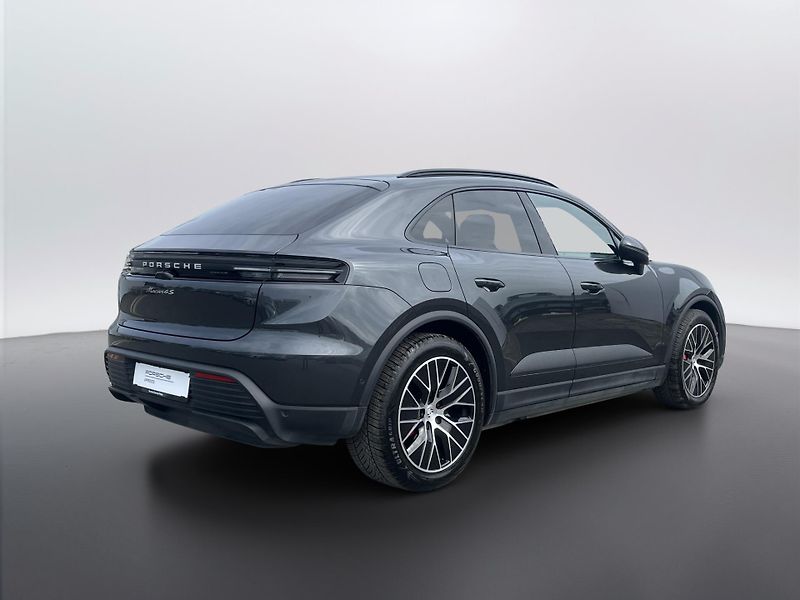 Porsche Macan 4s - fotka 8 z 26