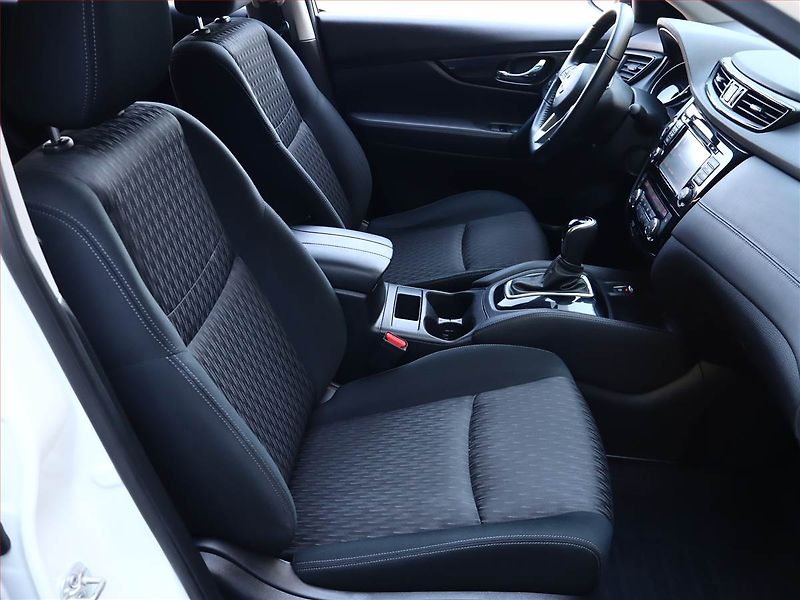 Nissan X-Trail (2020) 1.7 dCi, Automat, Serv.kniha - fotka 7 z 22