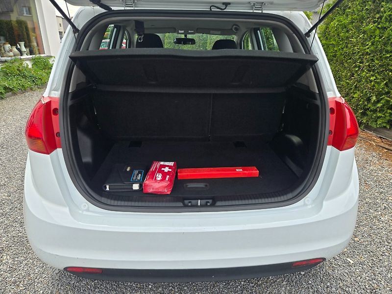 Kia Venga (2014) 1.4 i Serviska - fotka 12 z 20