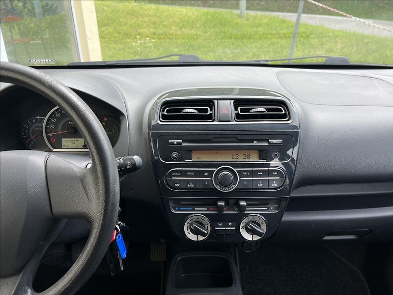 Mitsubishi Space Star 1,0 - fotka 12 z 19