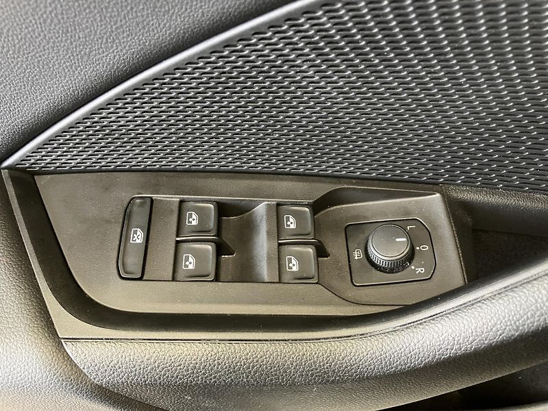 Škoda Octavia 2.0 TDI 85kW Ambition Combi M6 - fotka 18 z 30