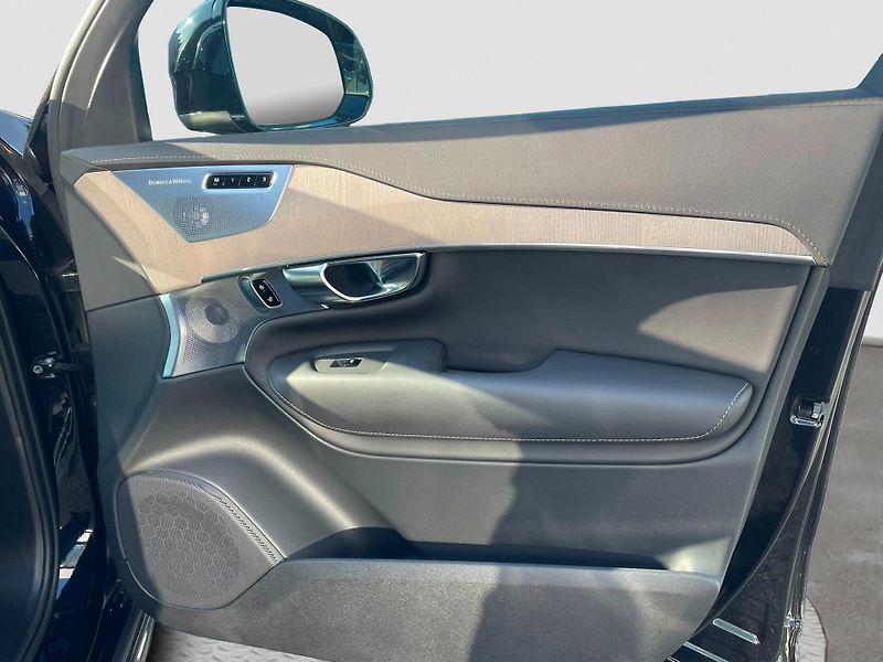 Volvo XC90 (2024) 4x4, Nejvyšší výbava, Vzduch.p - fotka 16 z 29