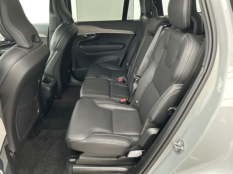 Volvo XC90 2.0  B5 4x4 Plus - fotka 12 z 29