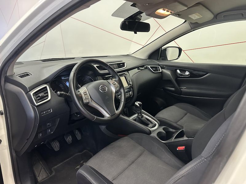 Nissan Qashqai (2016) 1.2 85kw*1. MAJ*CZ*NAVI*TEMPO. - fotka 8 z 17
