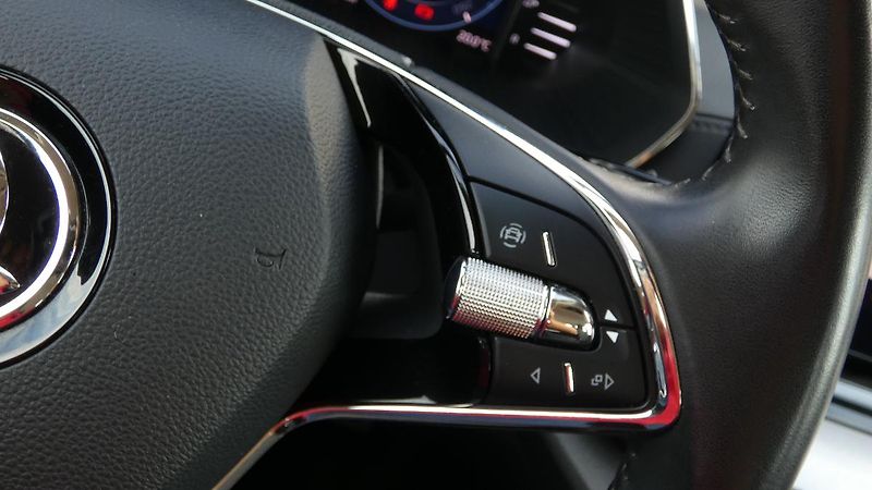 Škoda Octavia Combi 2,0 TDI Ambition - fotka 12 z 22