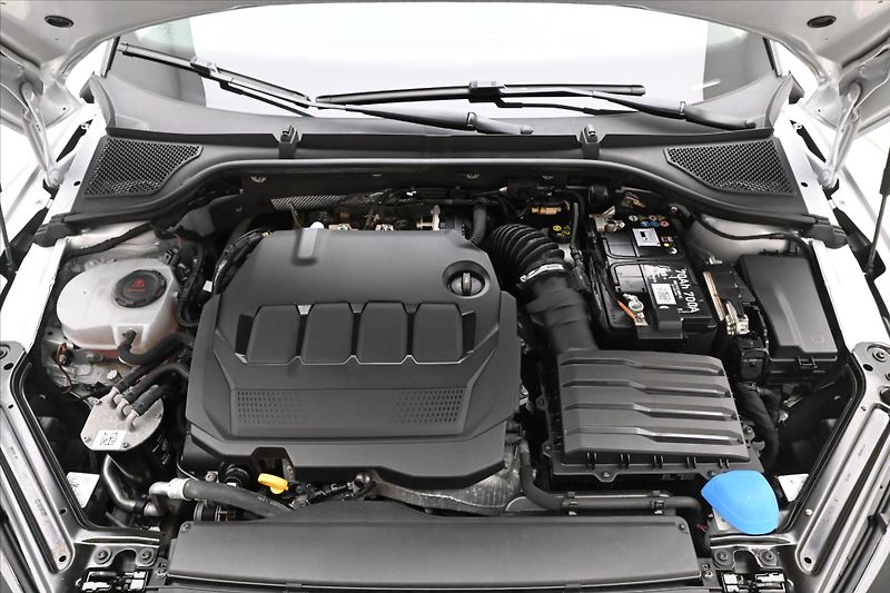 Škoda Octavia 2,0 TDI 110 kW DSG Style Záruk - fotka 9 z 32