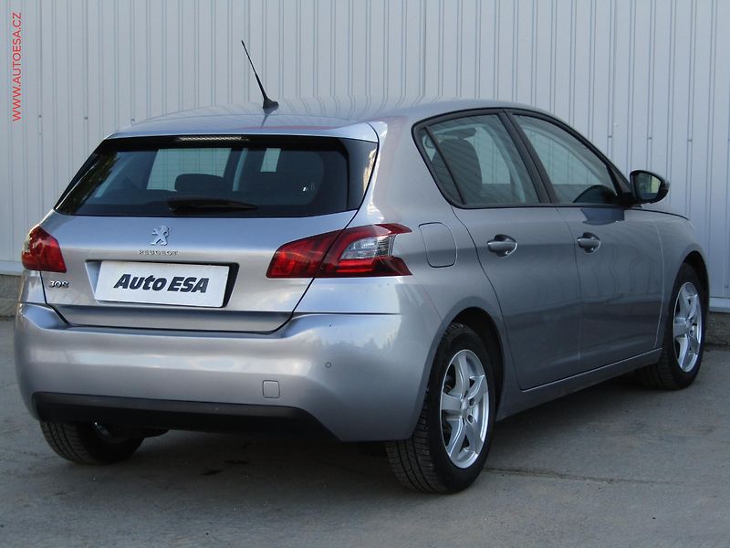 Peugeot 308 (2018) 1.2 PT, 2.maj,ČR, Active - fotka 4 z 19