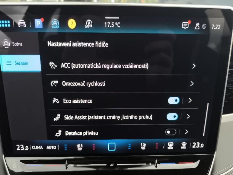 Volkswagen Passat Elegance 1,5 eTSI 110 kW mHEV - fotka 17 z 24