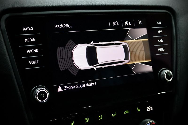 Škoda Octavia 3 FL Combi 1.4 TSI 110 kW DSG - fotka 27 z 43