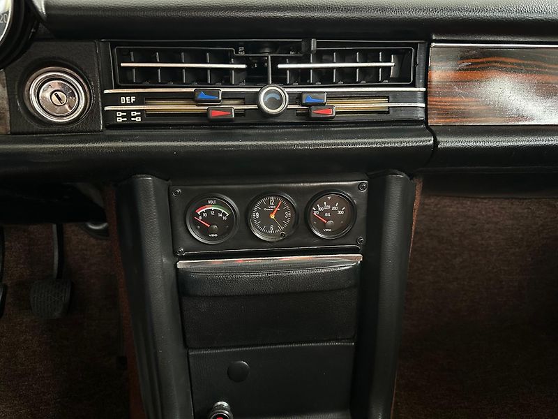 Mercedes-Benz 115 (1973) 114 280E AMG - fotka 16 z 28